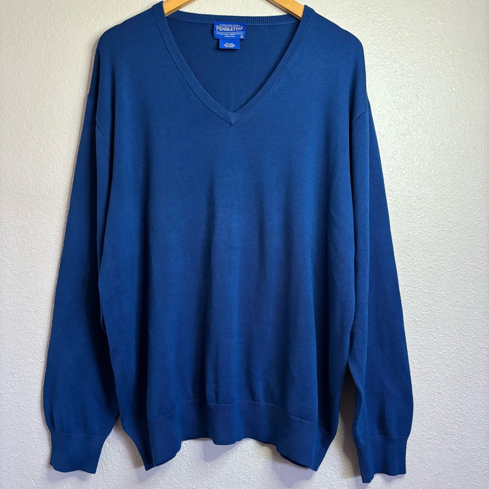 Pendleton Men's Blue V-Neck Silk and Cotton Blue Sweater size XL